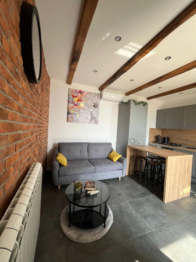 Apartman Sara S Pogledom Na More Lovran Exterior photo
